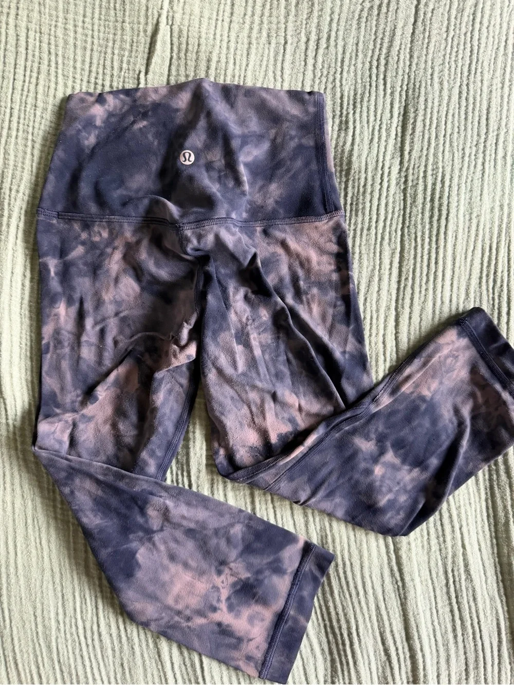 lululemon athletica Tie-Dye Sports Bra & Legging Set — Purple/Pink